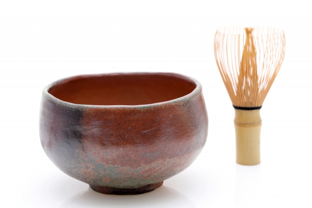 茶筅と抹茶茶碗"